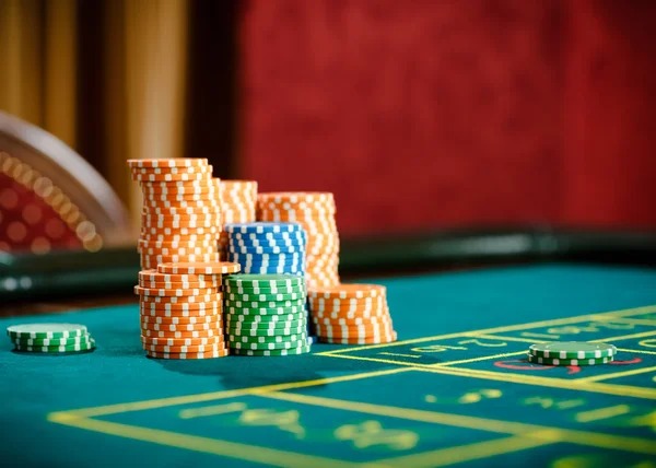 SA Gaming live dealer table on megawin88 mobile